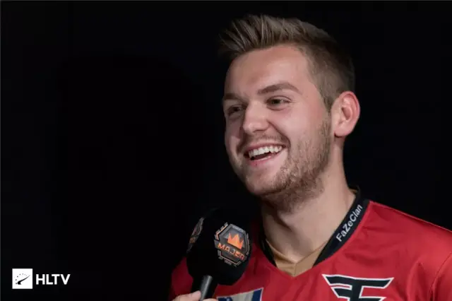 Faker：余生只能玩一个英雄选盖伦；努力为粉丝争第六冠